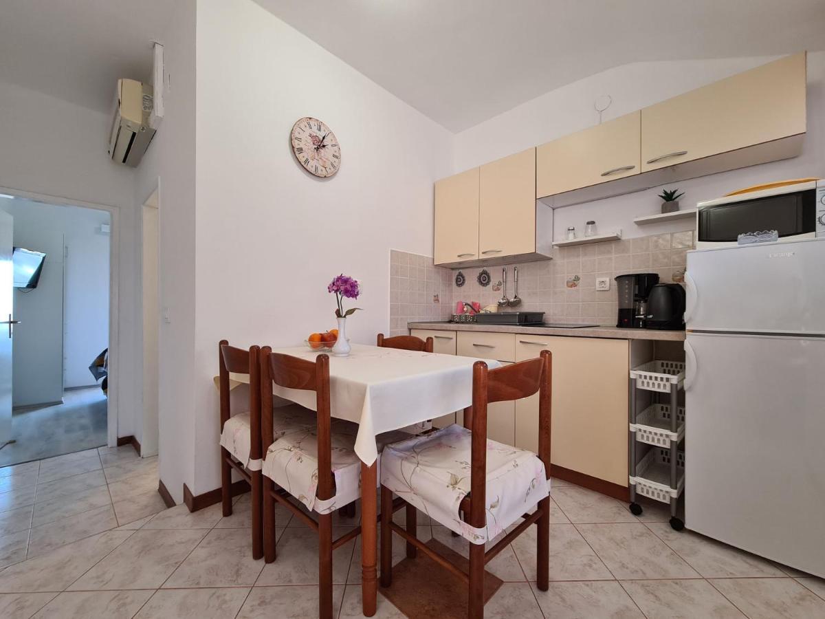 Apartments Slavko 1179 Banjole Bagian luar foto