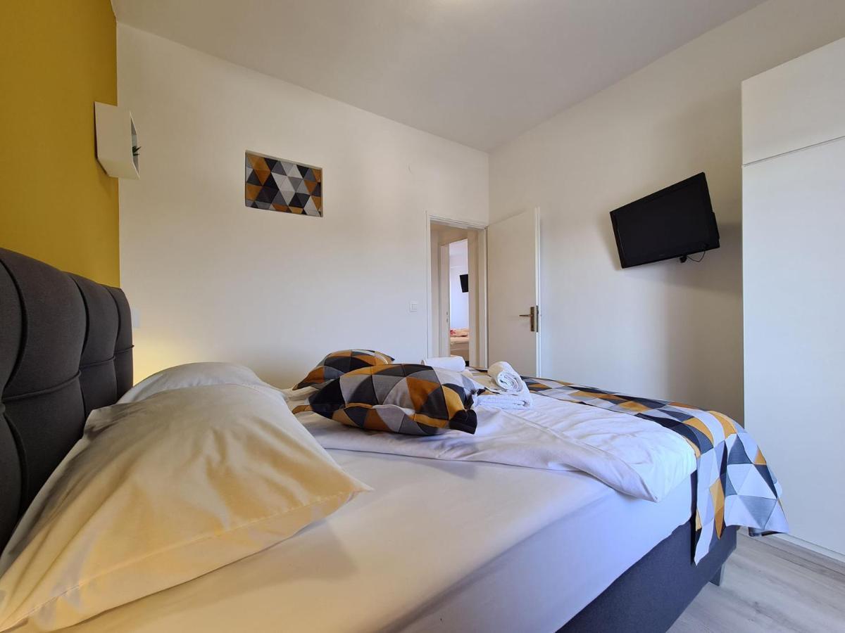 Apartments Slavko 1179 Banjole Bagian luar foto