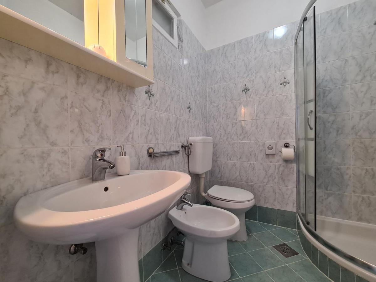 Apartments Slavko 1179 Banjole Bagian luar foto