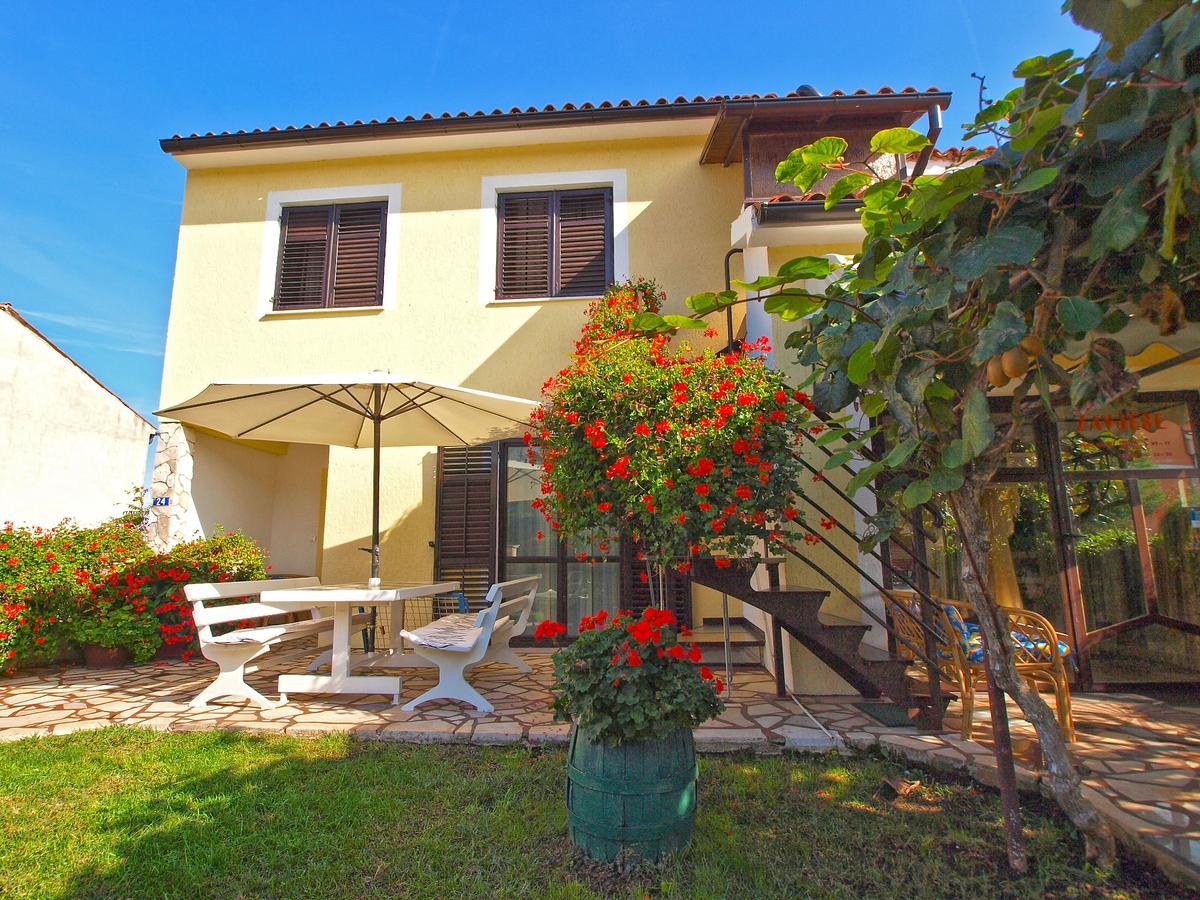 Apartments Slavko 1179 Banjole Bagian luar foto