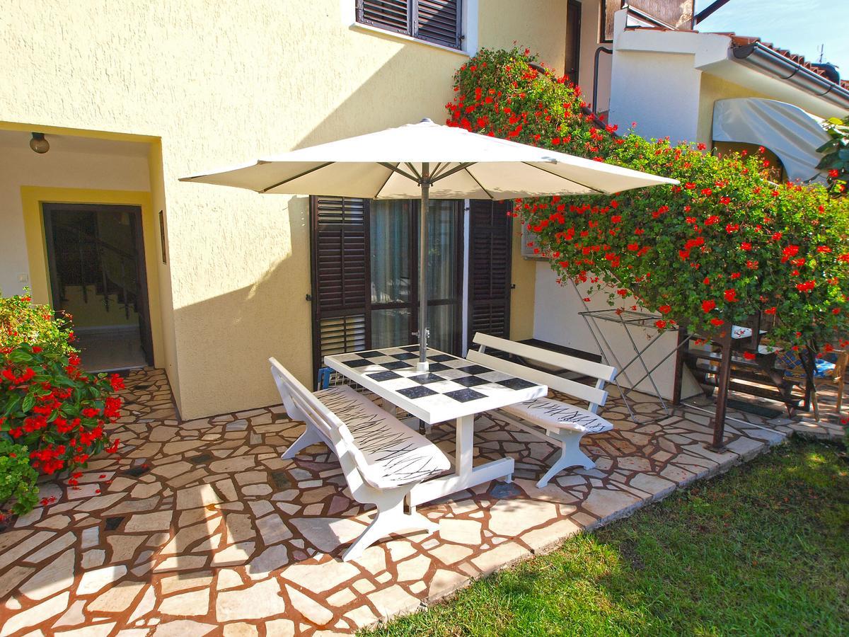 Apartments Slavko 1179 Banjole Bagian luar foto